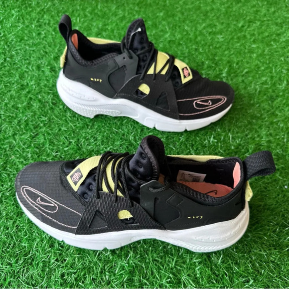 Nike Huarache-Type - Picture 11 of 13